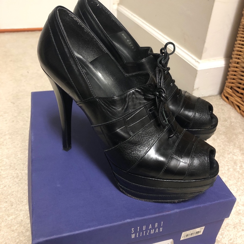 Stuart Weitzman Platform Heels Embossed Black 8.5 - image 2